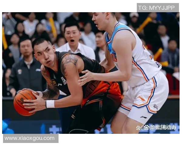 2019年CBA决赛广东队对阵新疆队的精彩对决回顾与分析