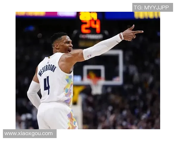 拉塞尔威斯布鲁克的篮球传奇与职业生涯的精彩瞬间回顾 拉塞尔威斯布鲁克的篮球传奇与职业生涯的精彩瞬间回顾